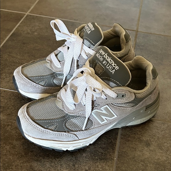 New balance 993 gray shoes